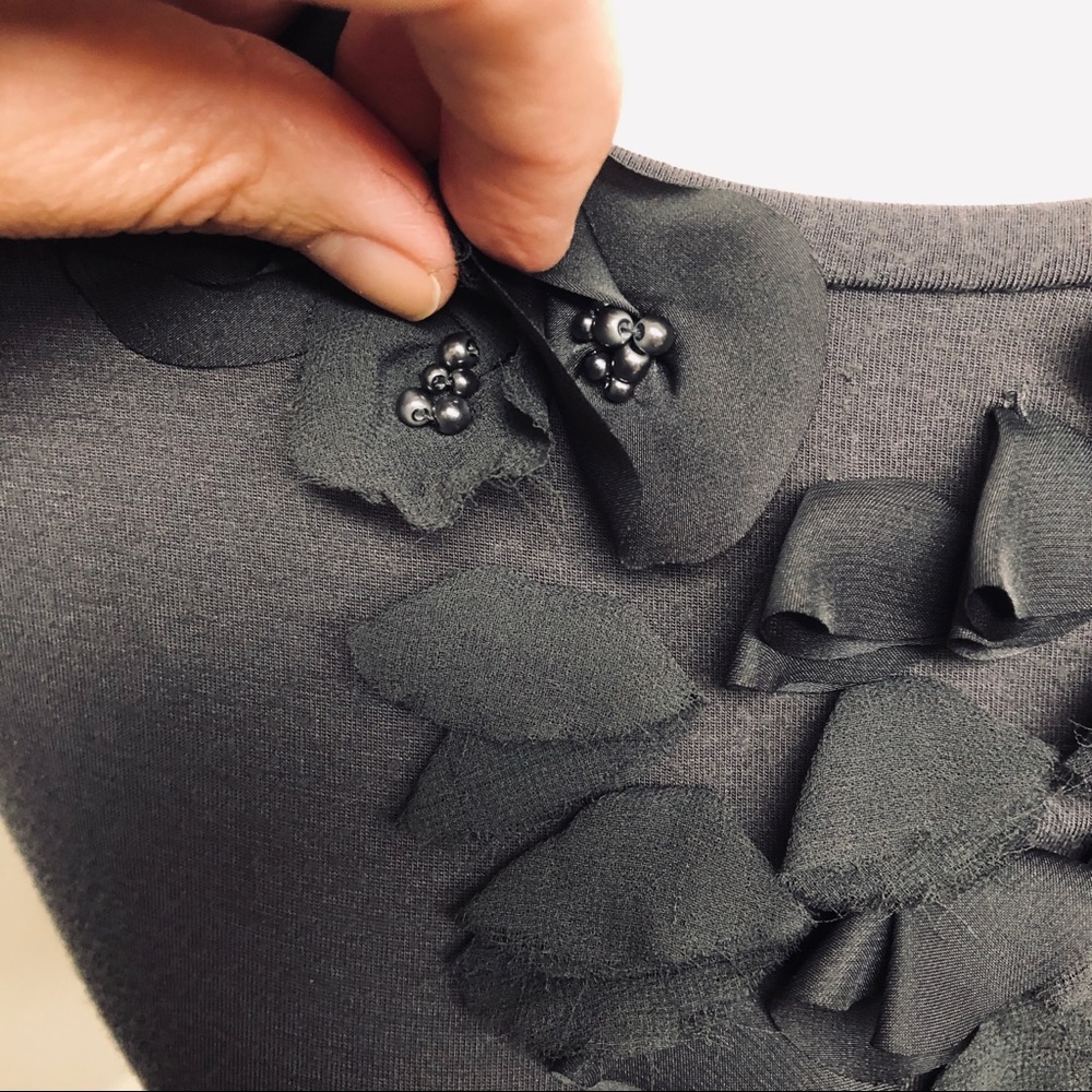 Ann Taylor M Gray Modal Ruffle Fray Edge Tank Top - Picture 2 of 5